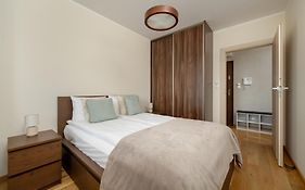 Exceptional Apartment With Parking For 6 Guests By Noclegi Renters